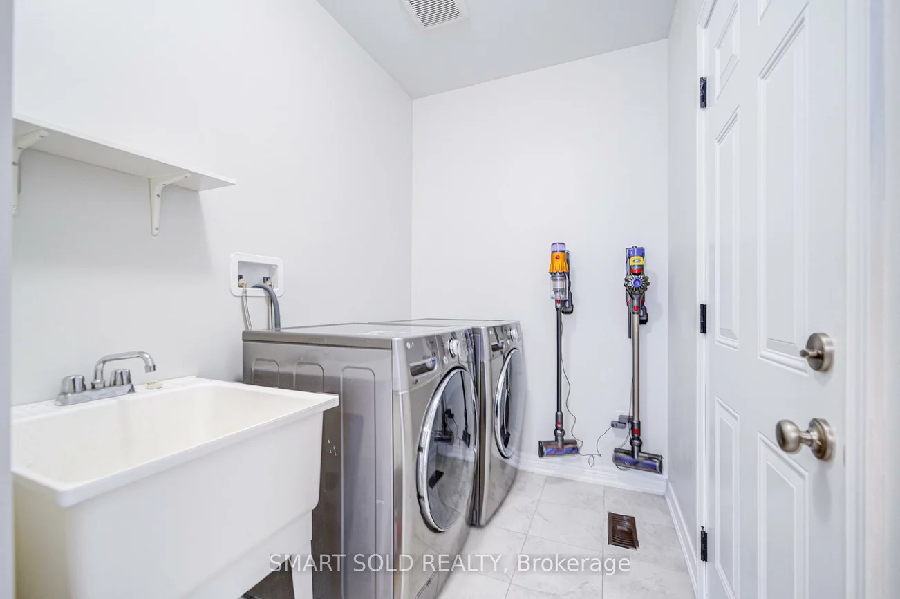 713, Prest, Woodland Hill, Newmarket