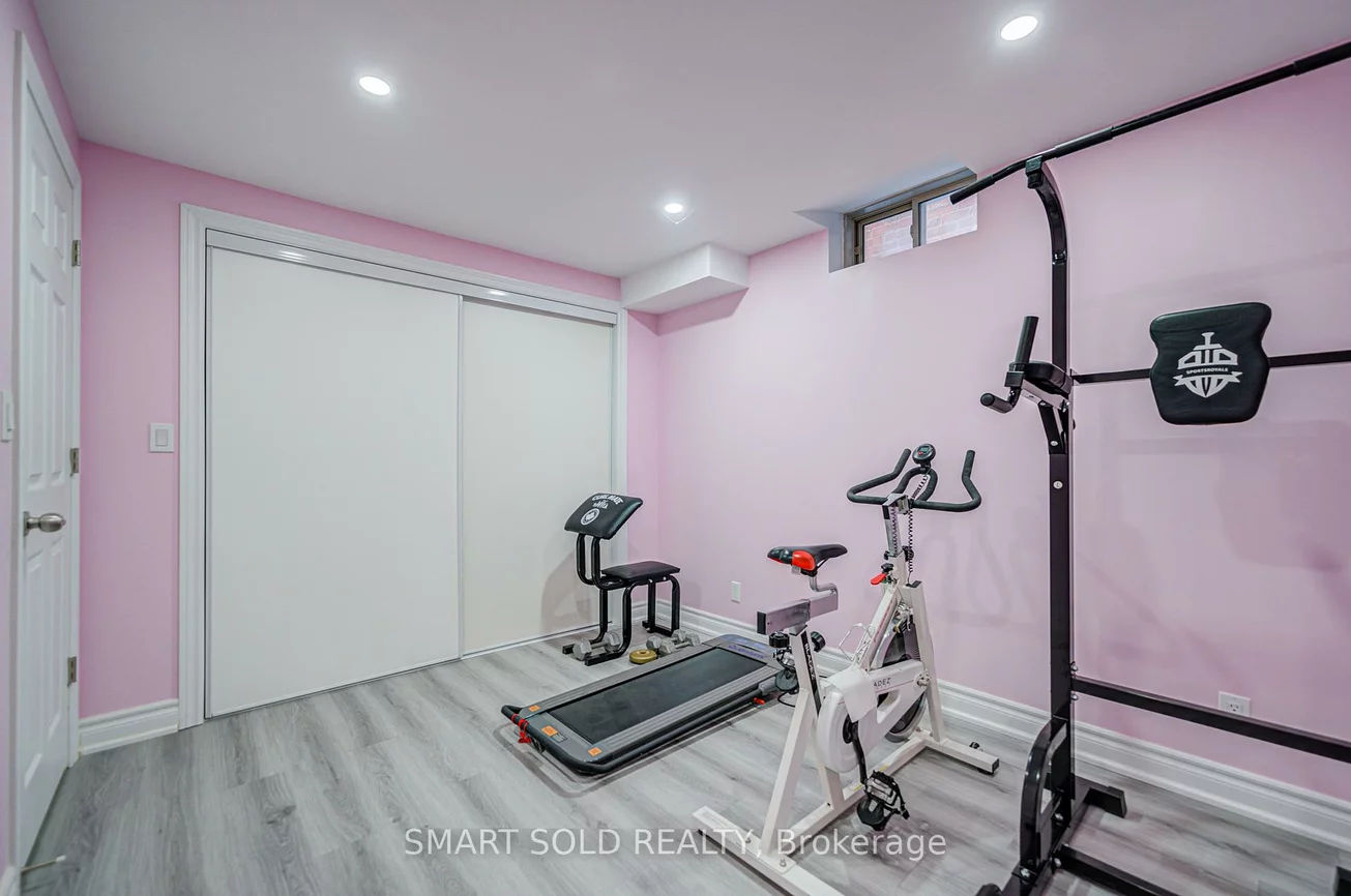 713, Prest, Woodland Hill, Newmarket