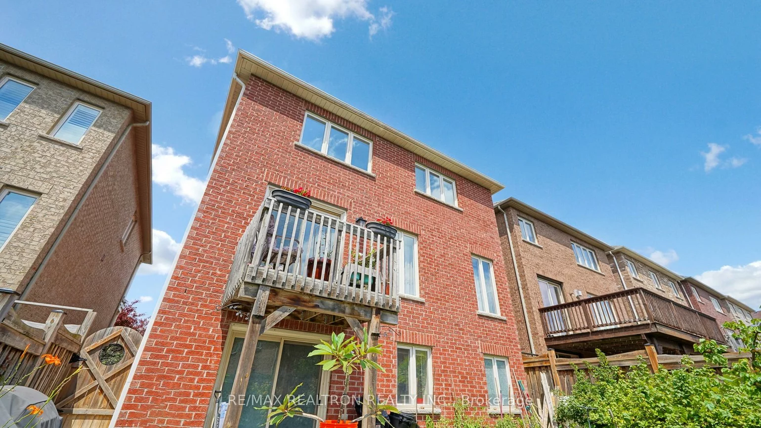 475, Kwapis, Woodland Hill, Newmarket