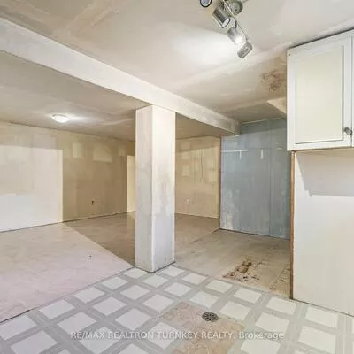 176, Cherrywood, Bristol-London, Newmarket