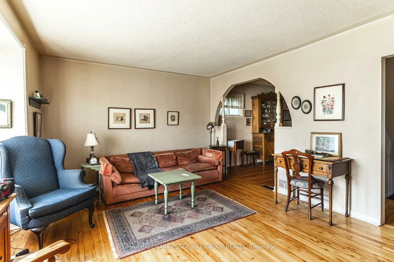306, Cawthra, Central Newmarket, Newmarket