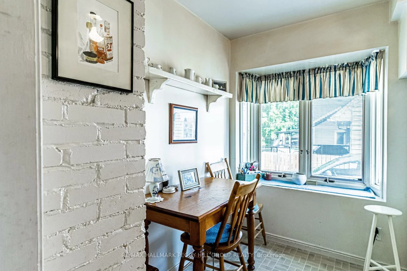 306, Cawthra, Central Newmarket, Newmarket