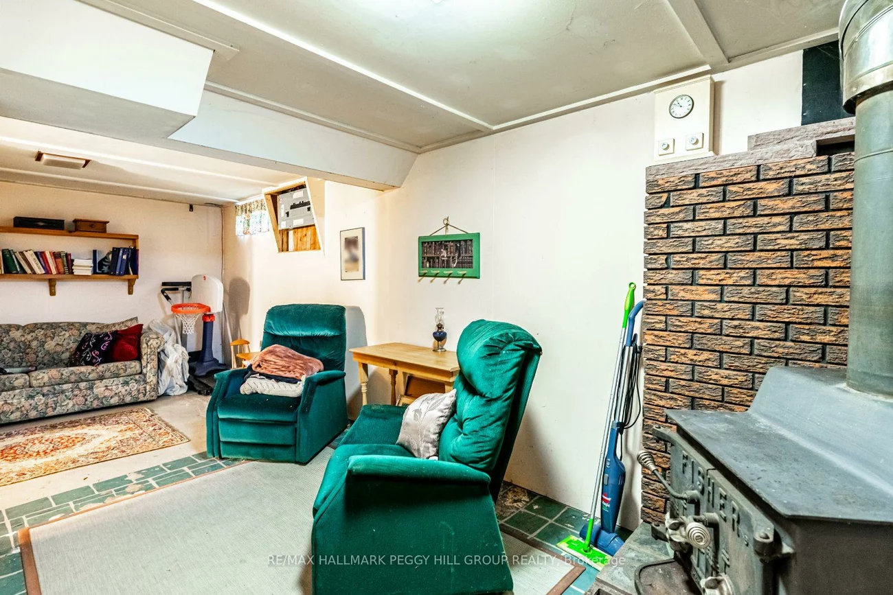 306, Cawthra, Central Newmarket, Newmarket