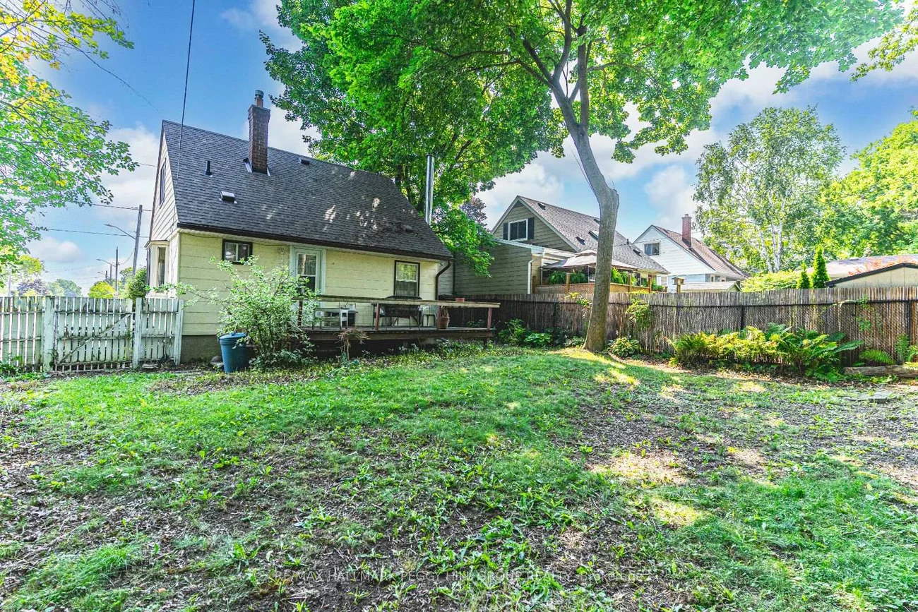 306, Cawthra, Central Newmarket, Newmarket