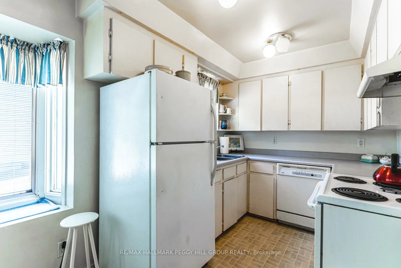 306, Cawthra, Central Newmarket, Newmarket