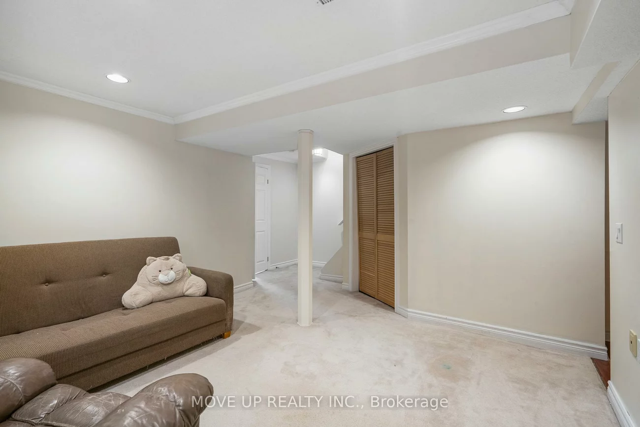 785, Pam, Huron Heights-Leslie Valley, Newmarket