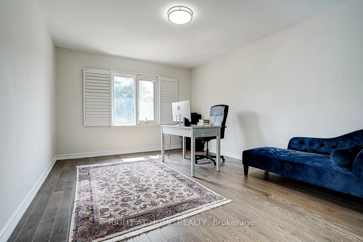 191, Kensit, Armitage, Newmarket
