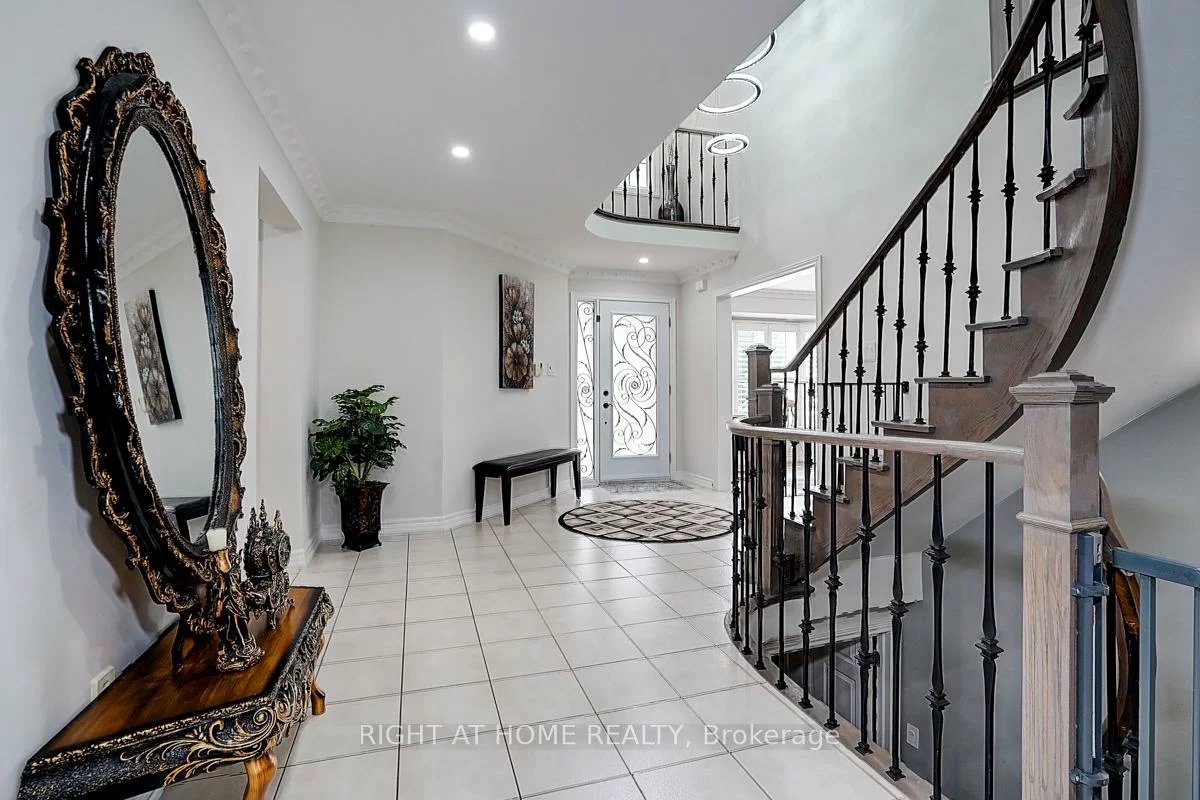 191, Kensit, Armitage, Newmarket