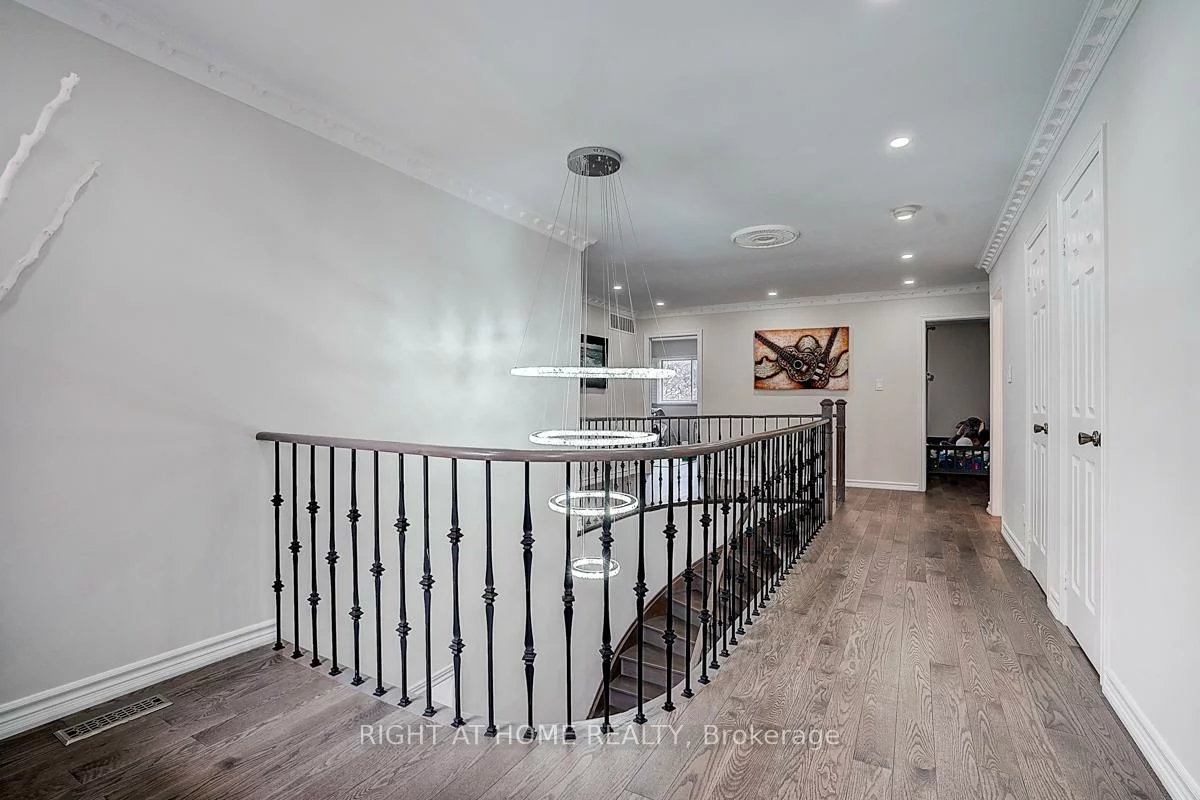 191, Kensit, Armitage, Newmarket