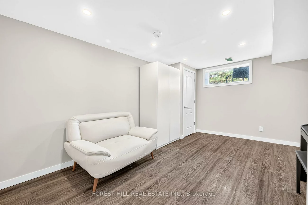 104, Armitage, Central Newmarket, Newmarket