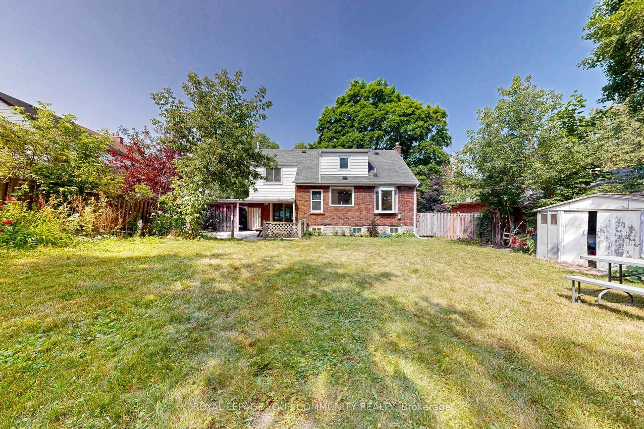 83, Lundy's, Huron Heights-Leslie Valley, Newmarket