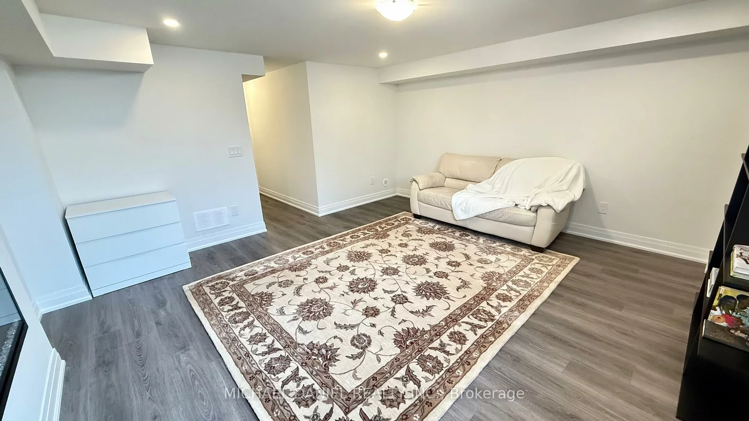 571, New England, Summerhill Estates, Newmarket