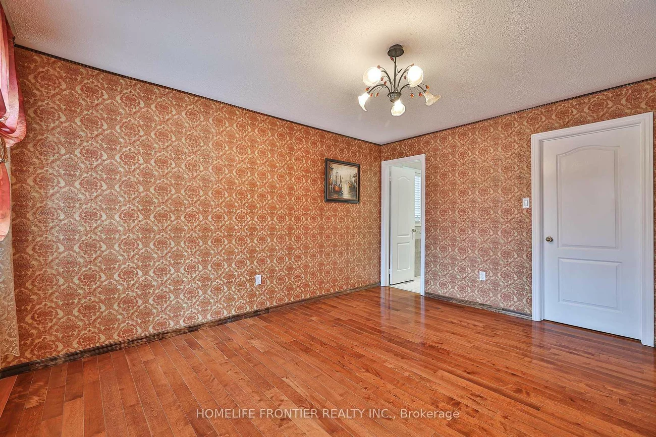 110, Red River, Woodland Hill, Newmarket