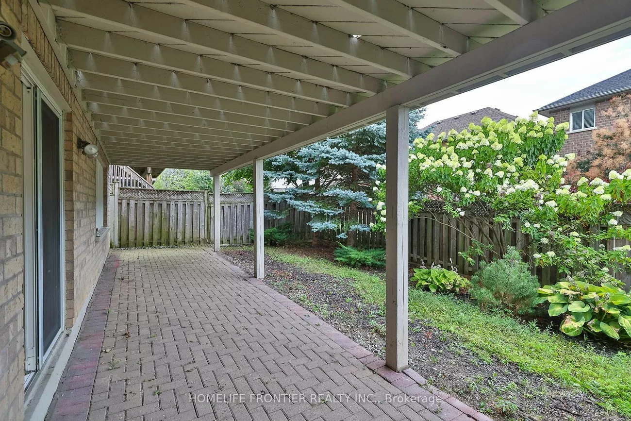 110, Red River, Woodland Hill, Newmarket