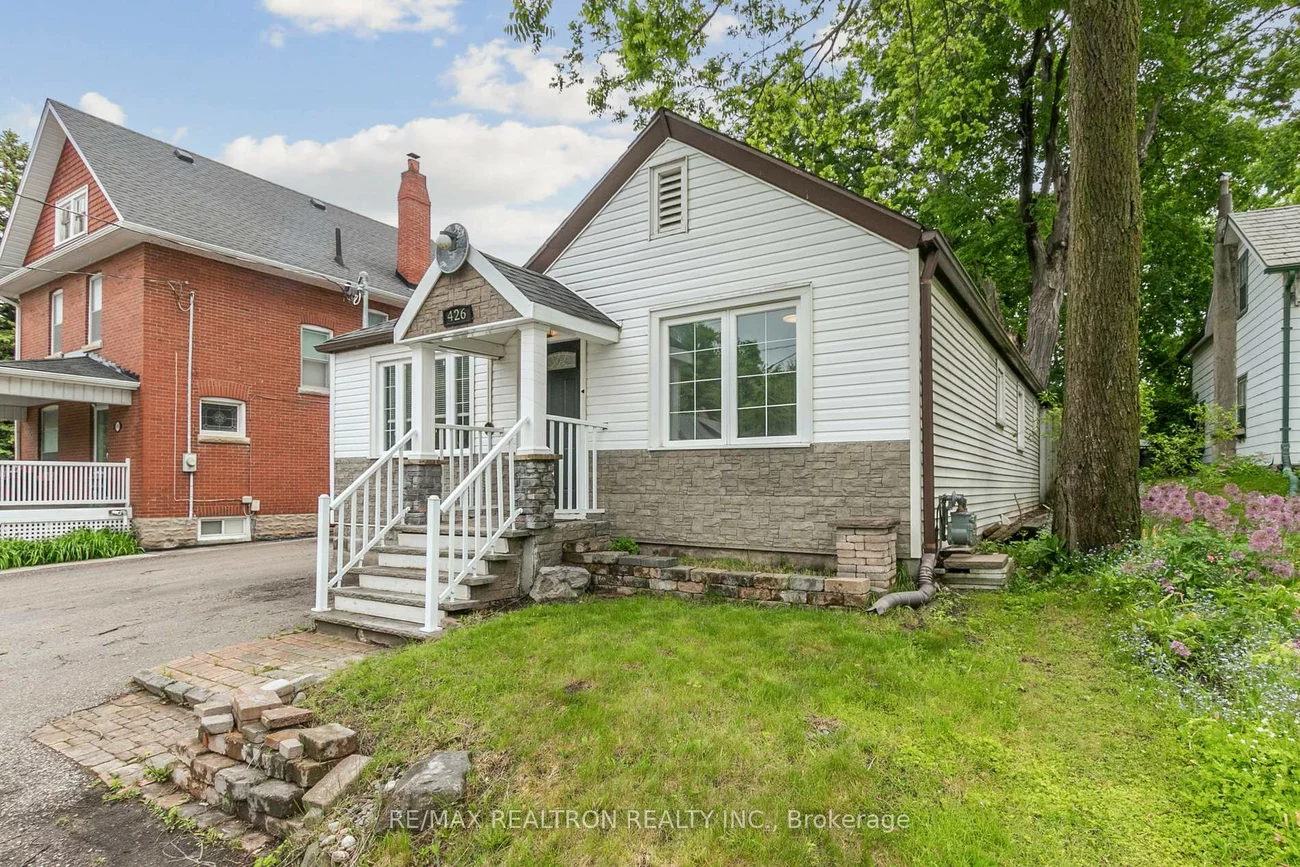 426, Eagle, Central Newmarket, Newmarket