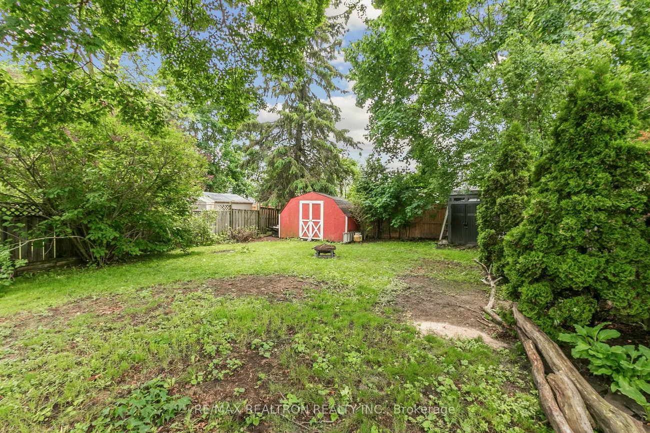 426, Eagle, Central Newmarket, Newmarket