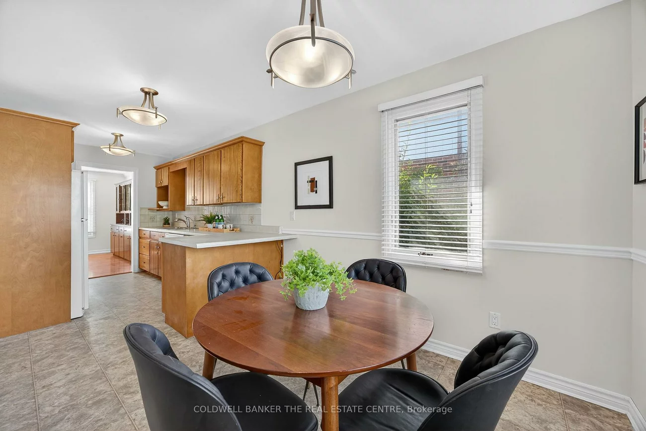 461, Sandford, Central Newmarket, Newmarket