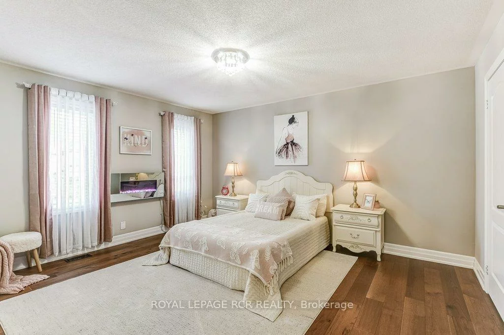 42, Mynden, Woodland Hill, Newmarket