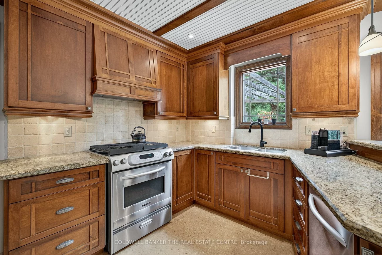 869, Magnolia, Huron Heights-Leslie Valley, Newmarket