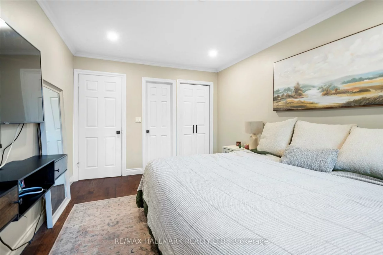 372, Dixon, Central Newmarket, Newmarket