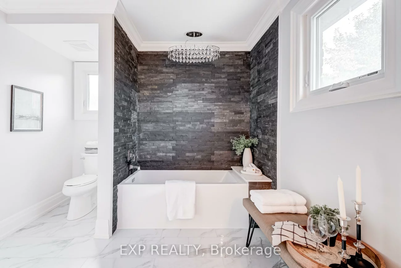 891, Leslie Valley, Huron Heights-Leslie Valley, Newmarket