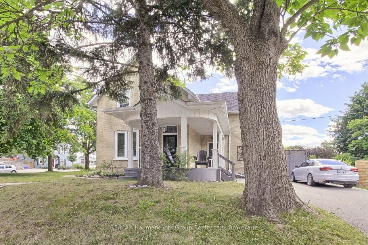 394, Eagle, Central Newmarket, Newmarket