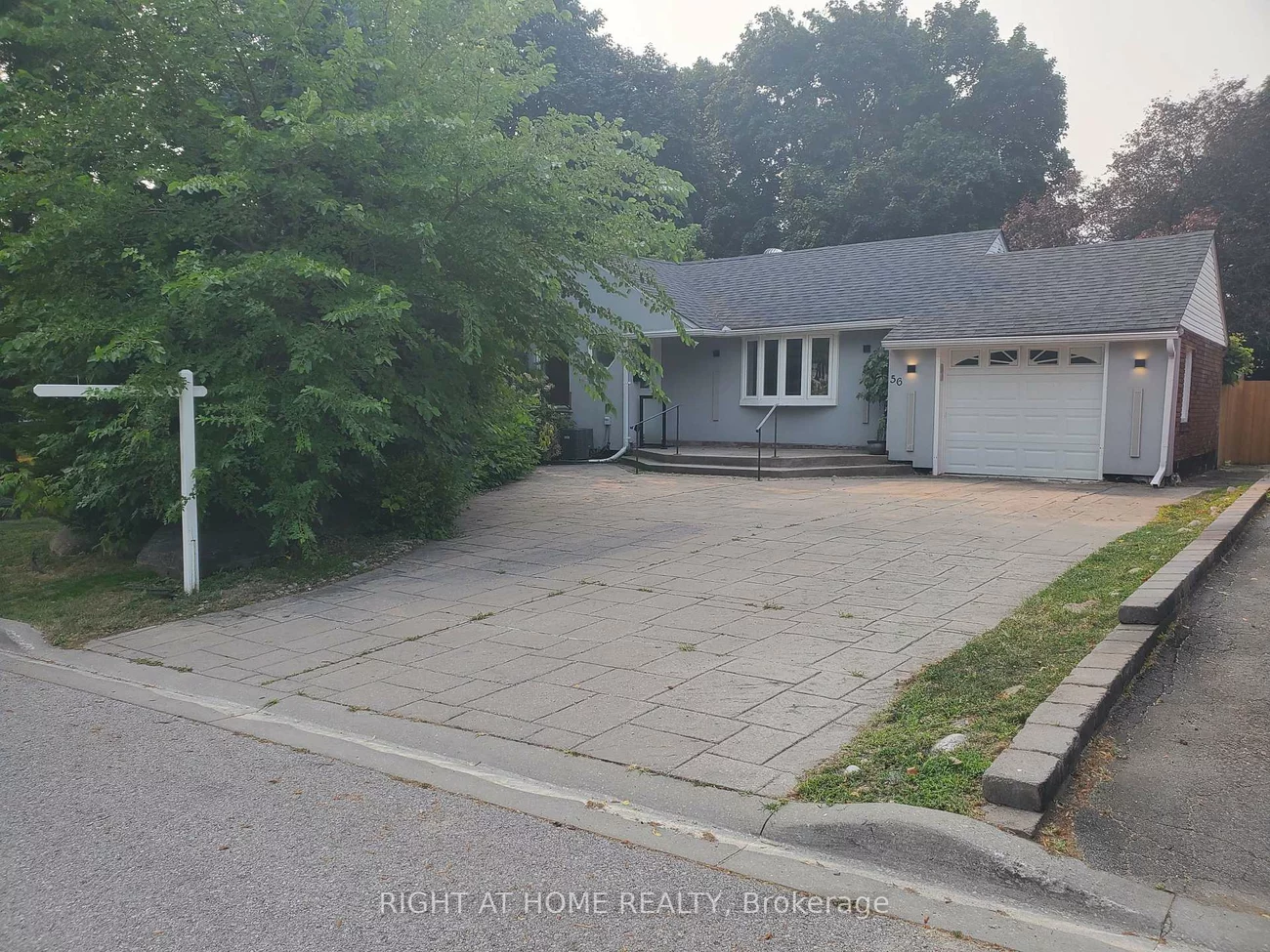 56, Don Mor, Central Newmarket, Newmarket