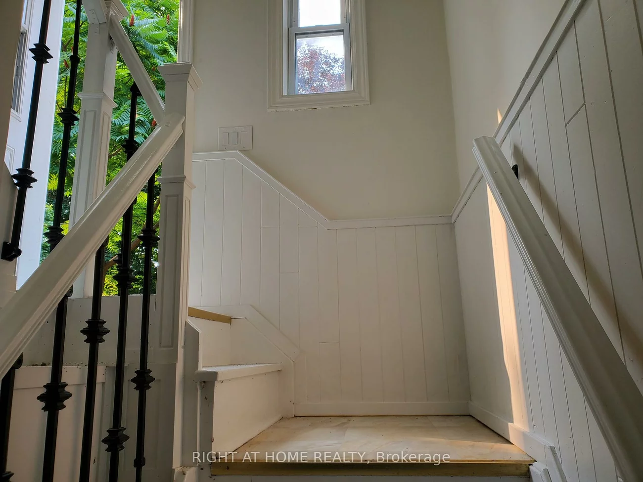 56, Don Mor, Central Newmarket, Newmarket