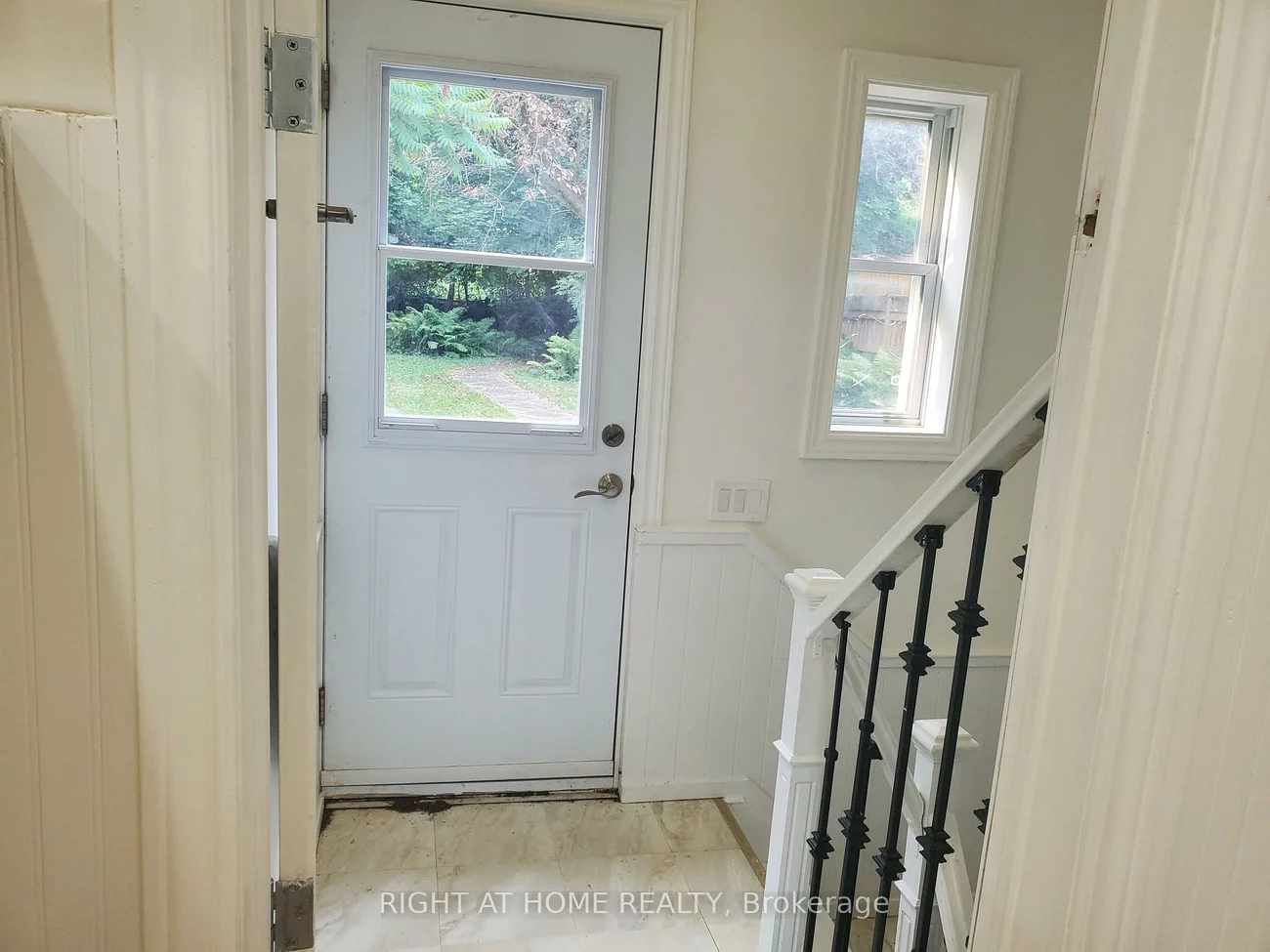56, Don Mor, Central Newmarket, Newmarket
