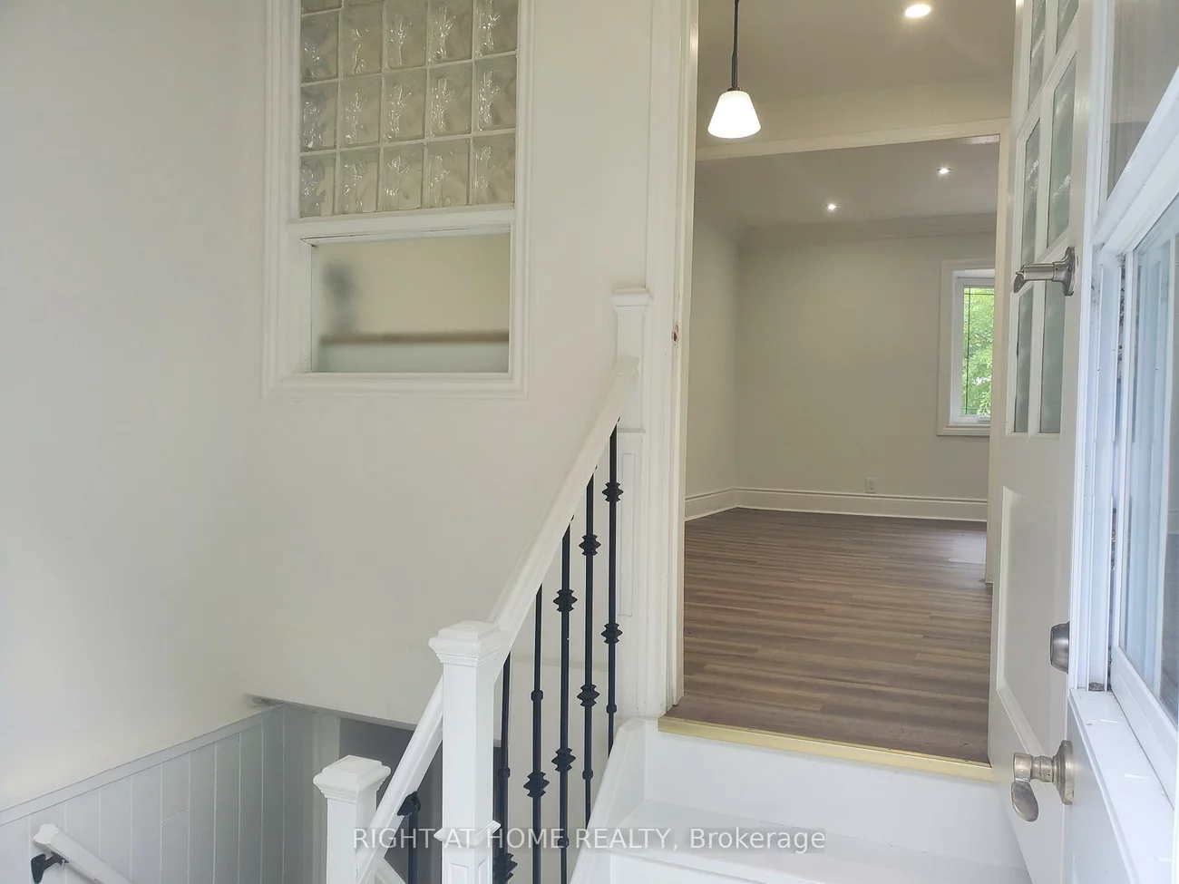 56, Don Mor, Central Newmarket, Newmarket