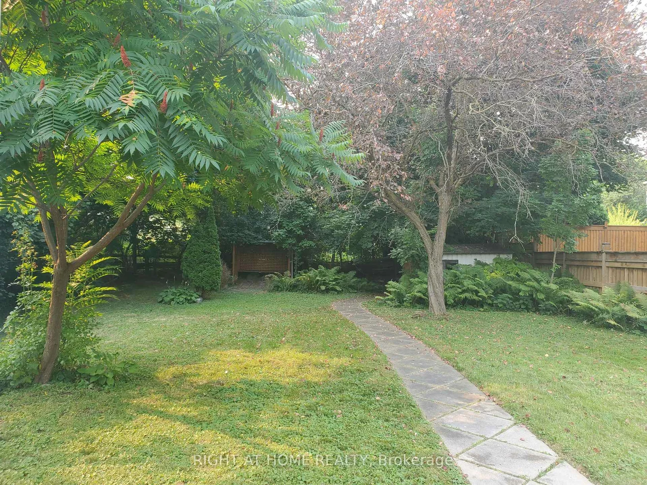 56, Don Mor, Central Newmarket, Newmarket