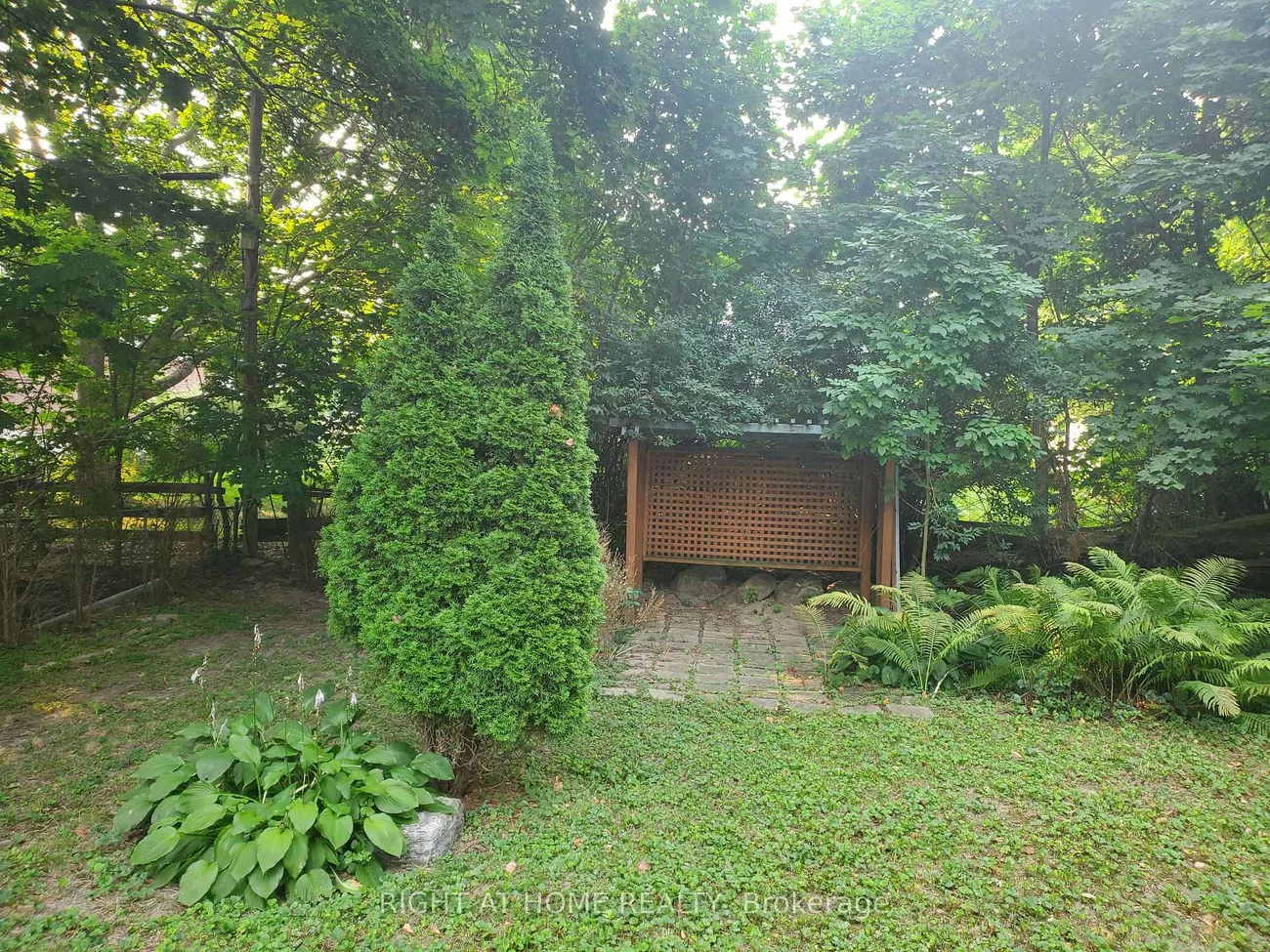 56, Don Mor, Central Newmarket, Newmarket