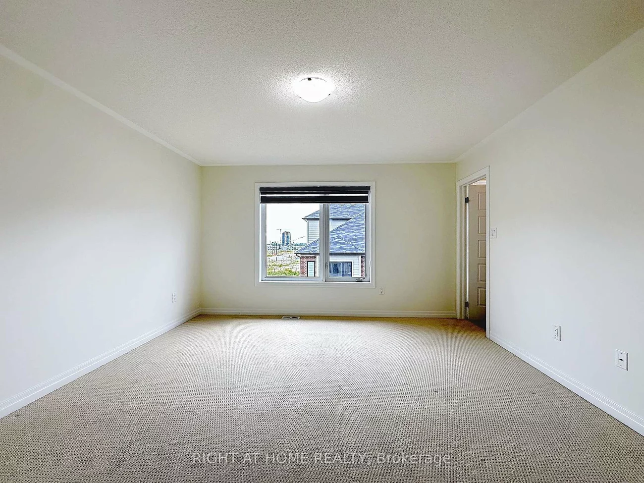 209, Vantage, Woodland Hill, Newmarket