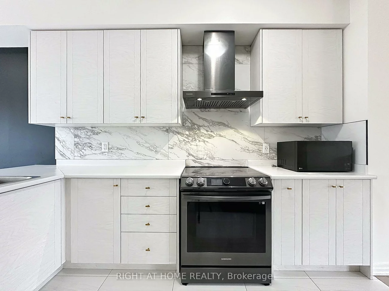 209, Vantage, Woodland Hill, Newmarket