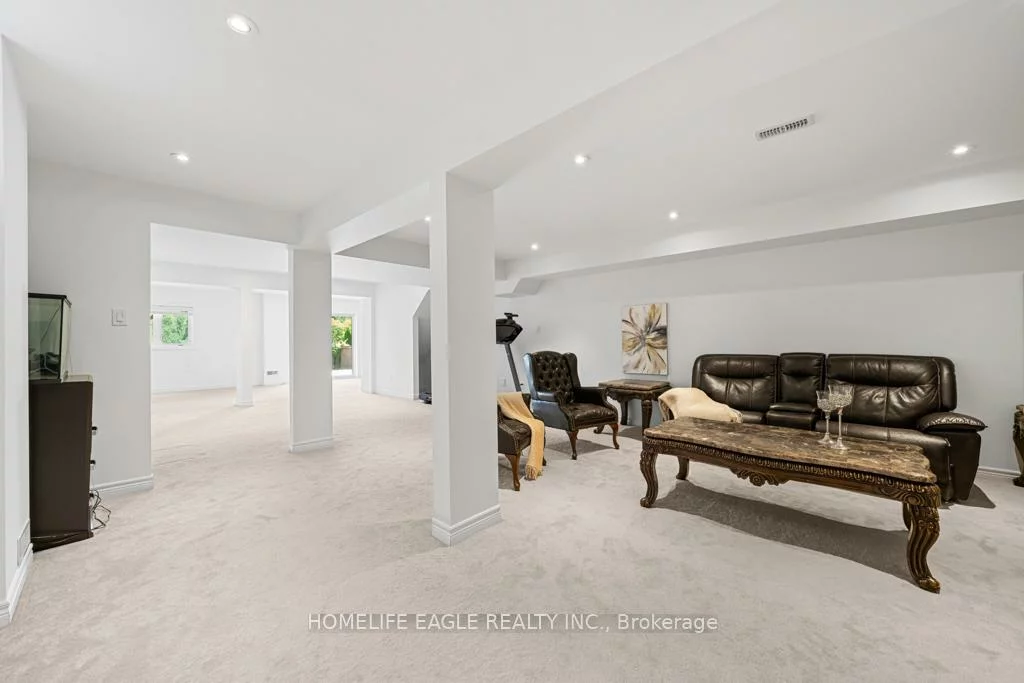 545, Clifford Perry, Woodland Hill, Newmarket