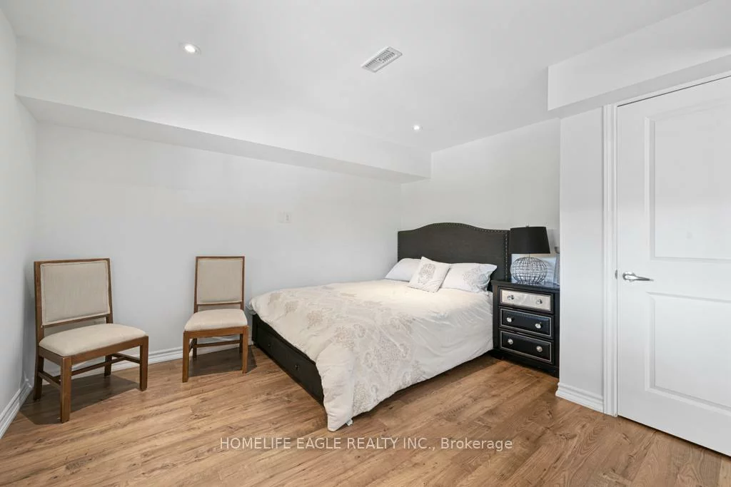 545, Clifford Perry, Woodland Hill, Newmarket