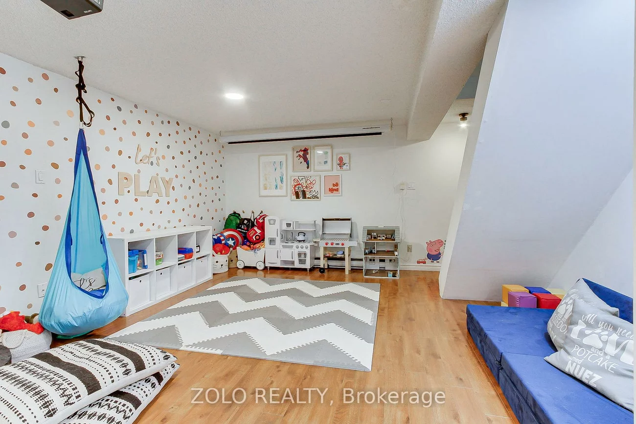 388, Terry, Central Newmarket, Newmarket