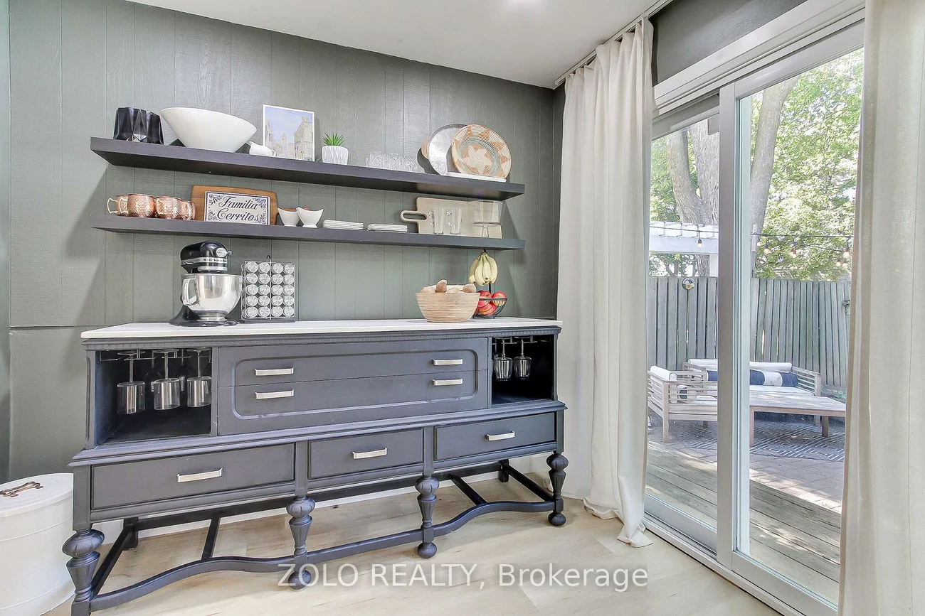 388, Terry, Central Newmarket, Newmarket