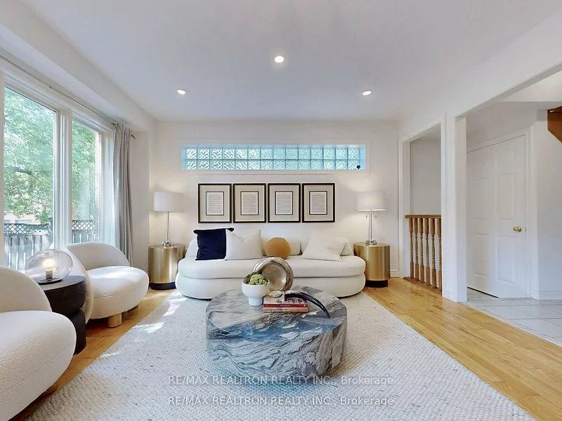 2, Foxtail, Armitage, Newmarket