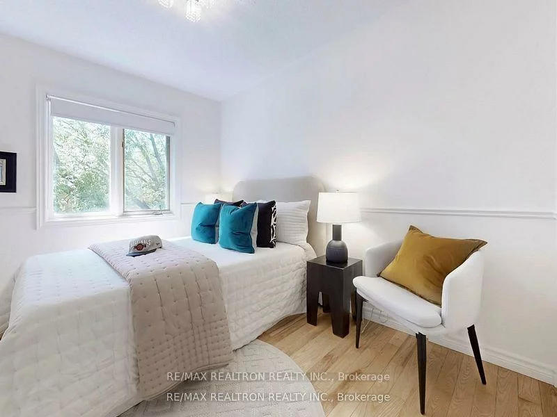 2, Foxtail, Armitage, Newmarket