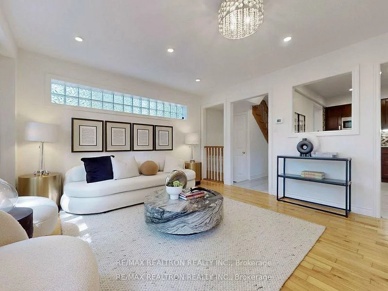 2, Foxtail, Armitage, Newmarket