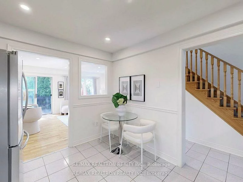 2, Foxtail, Armitage, Newmarket