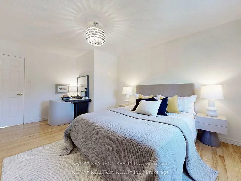 2, Foxtail, Armitage, Newmarket