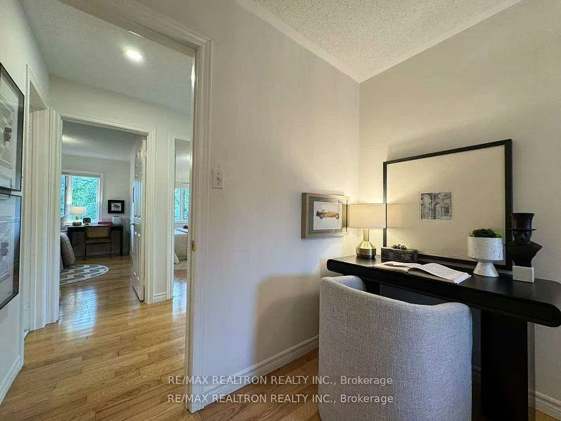 2, Foxtail, Armitage, Newmarket