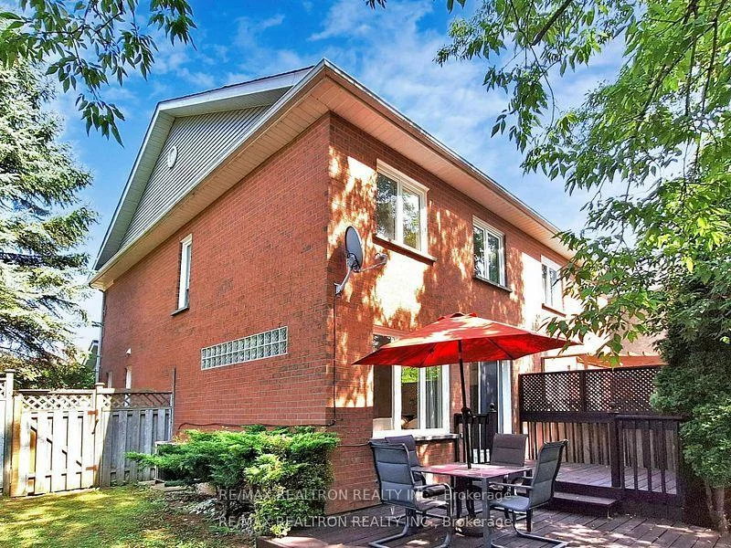 2, Foxtail, Armitage, Newmarket