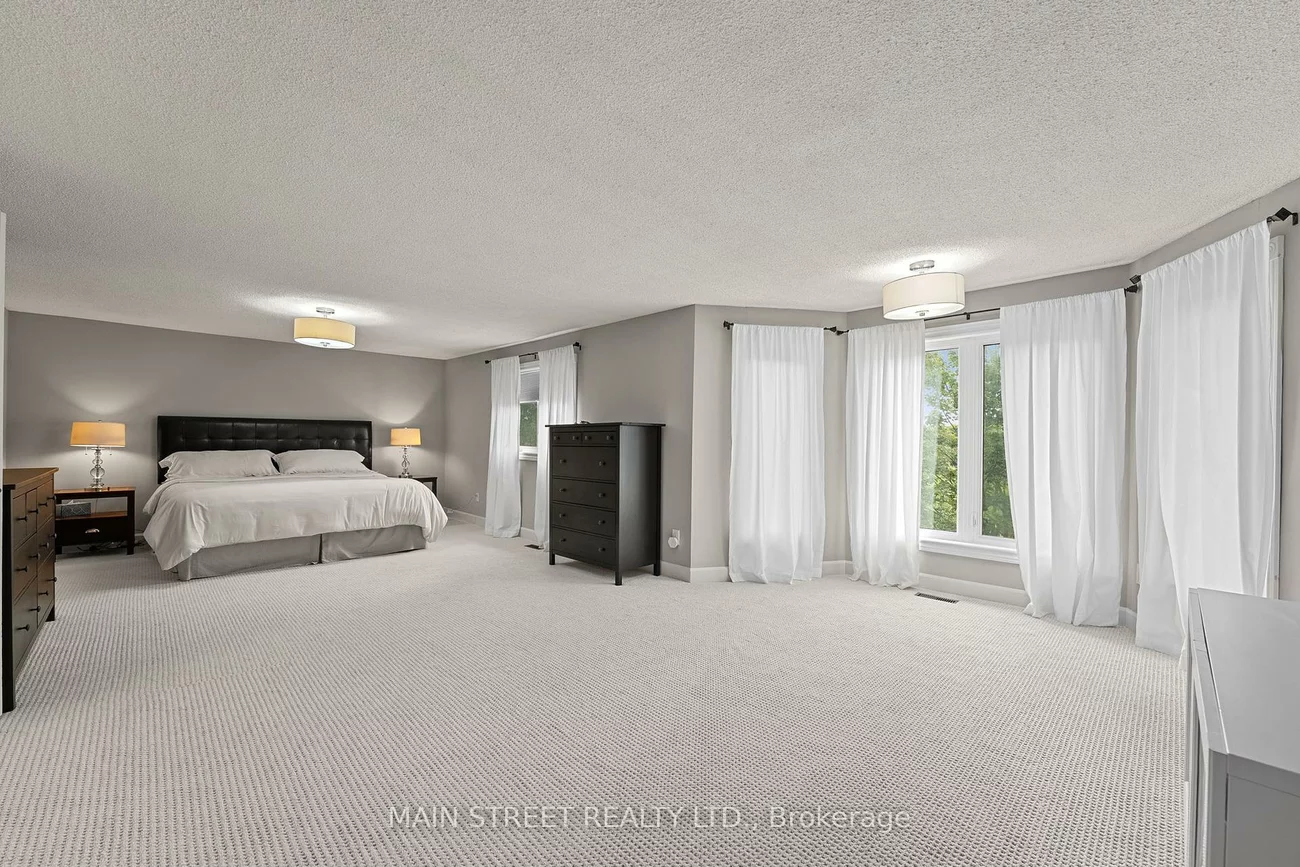 255, Glenway, Glenway Estates, Newmarket