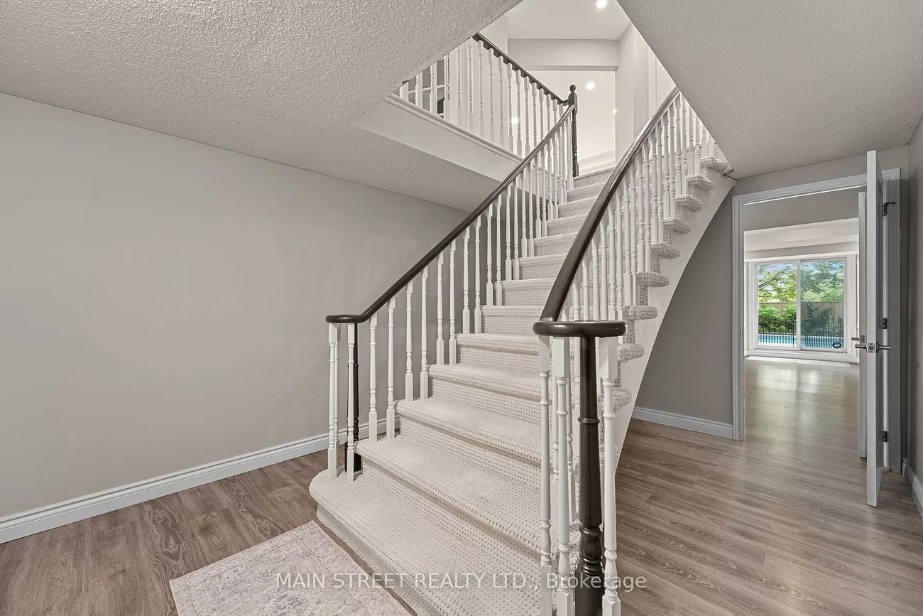 255, Glenway, Glenway Estates, Newmarket