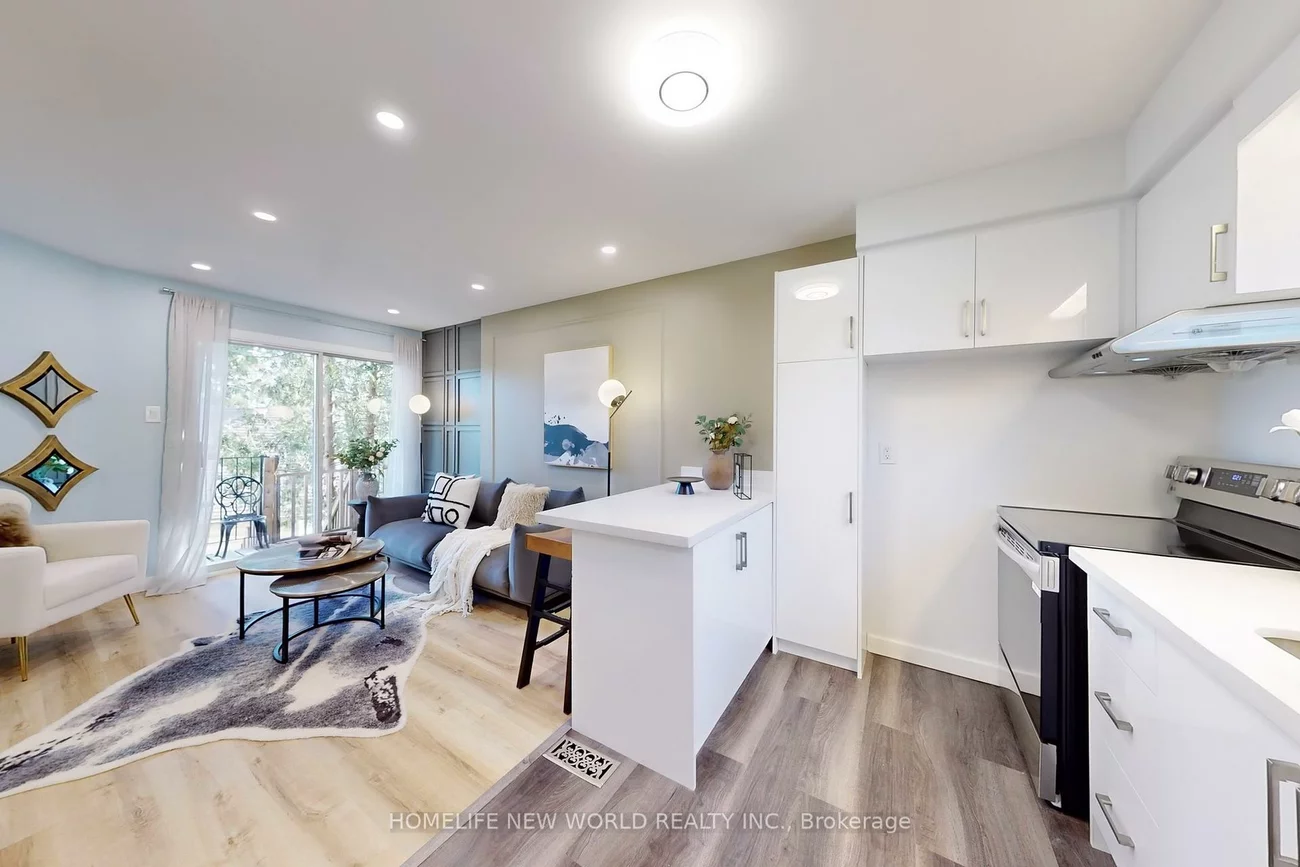 285, Lorne, Central Newmarket, Newmarket