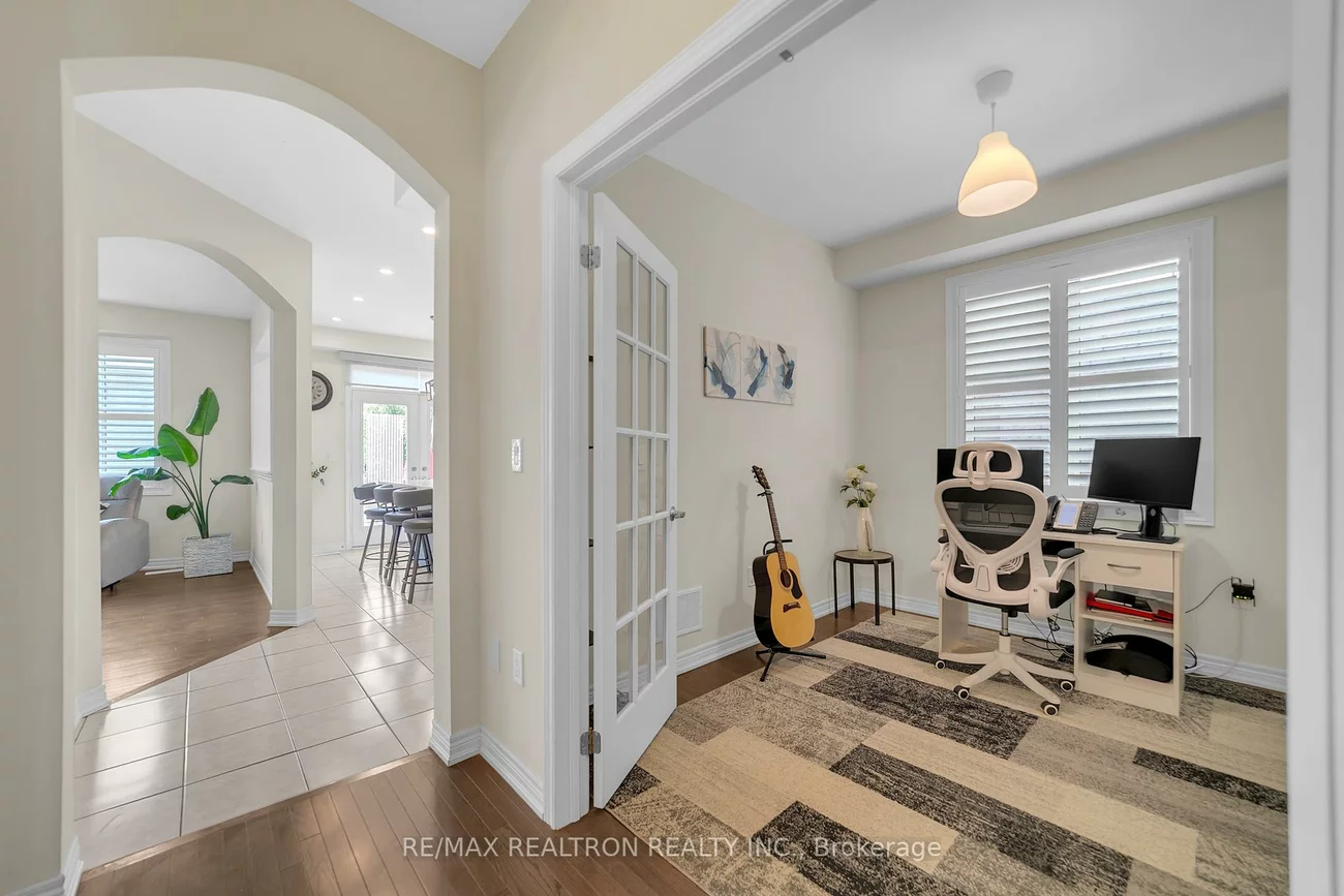 669, Sweetwater, Glenway Estates, Newmarket