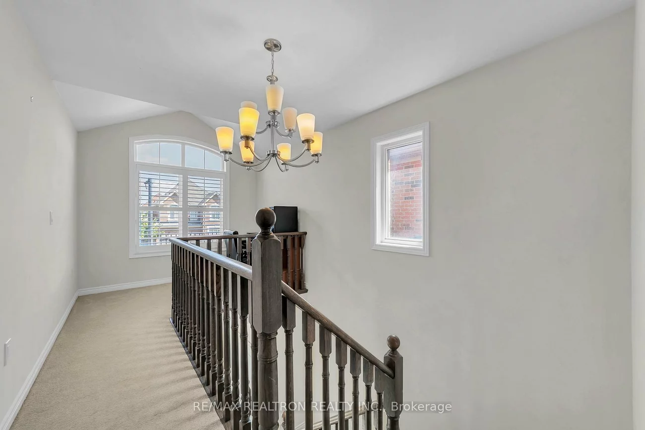 669, Sweetwater, Glenway Estates, Newmarket